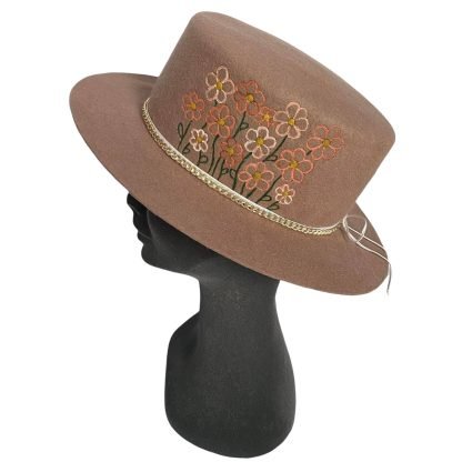 Cappello feltro tortora cupola piatta con fiocco, catenella e disegno fiori - immagine 3