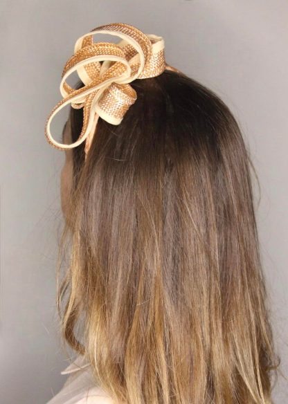 Fascinator Paglia Carta Pesca con decorazione e cerchietto - immagine 5