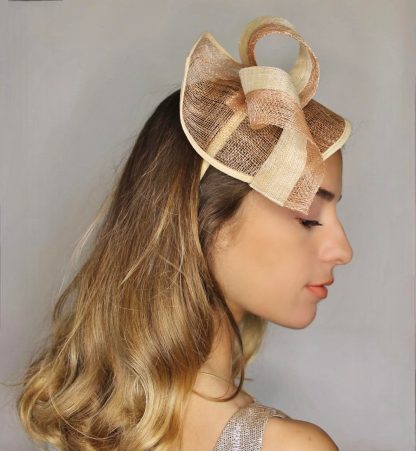 Fascinator Paglia Naturale Nude con doppia voluta e cerchietto - immagine 7