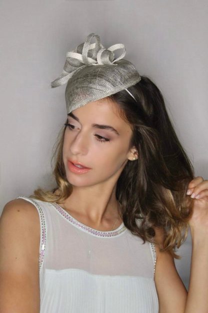 Fascinator Paglia Naturale Grigio perla con volute ed elastico - immagine 8