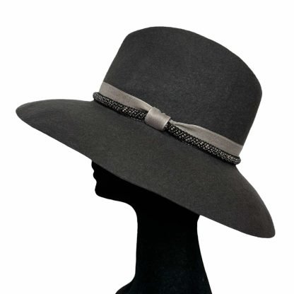 Clara Fedora Grigio Scuro con doppio nastro e perline - immagine 4